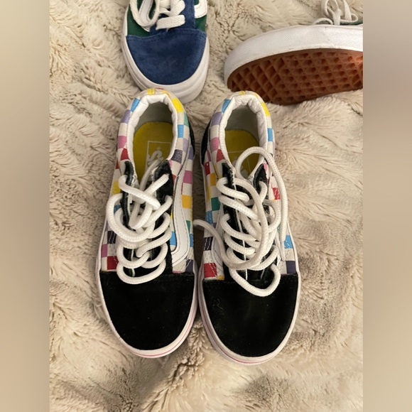 Vans - Picture 8 of 10